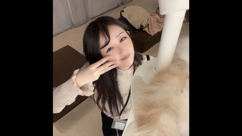 FC2-PPV-3275018 - Appearance!  - !  - Limited 1980pt until today!  - !  - A Slender Female College Student Who Seems Weak To Push At A Cat Cafe Sucks 