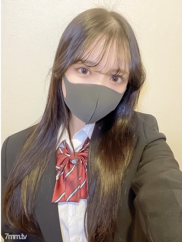 FC2-PPV-2705769 - [The price will be raised as soon as the planned number is consumed] [First shot] 18-year-old Sakura-chan, a slender beautiful girl 