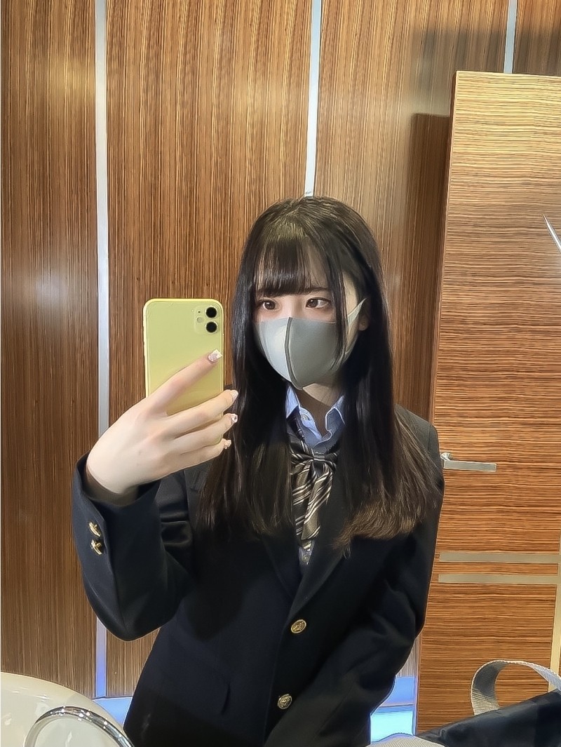 FC2-PPV-2664723 - [First shot] 18-year-old black hair innocent uniform beautiful girl Mika-chan!  - First-time student insertion!  - The first vaginal
