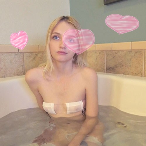FC2-PPV-1048473 - [Nothing] Playing in the bath with blonde loli and then creampie # Kate