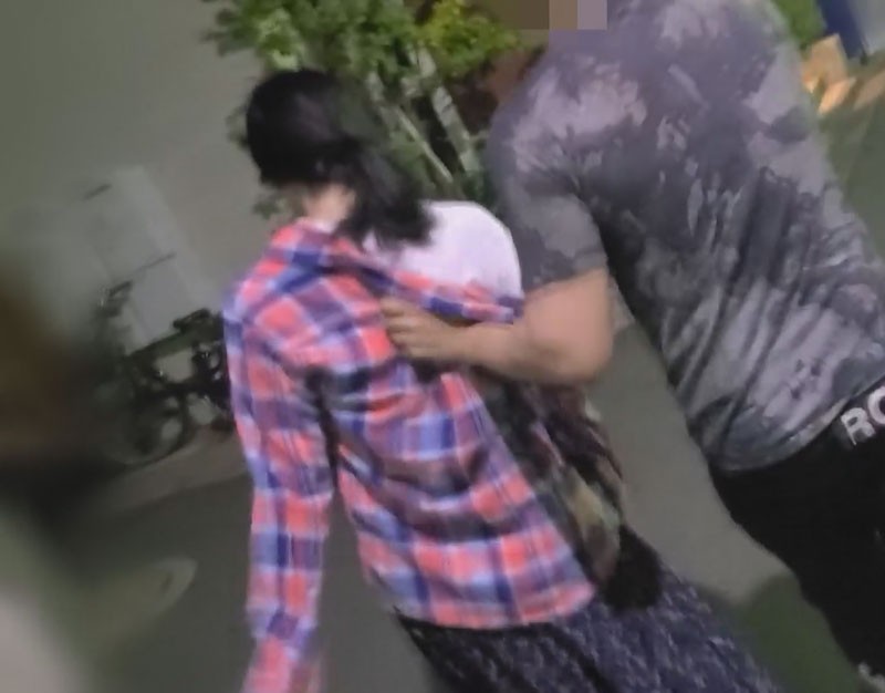 FC2-PPV-3646592 - [Individual] Caught a wife who ran away at night Squirting wife submits while being treated roughly.  - I threw myself out naked