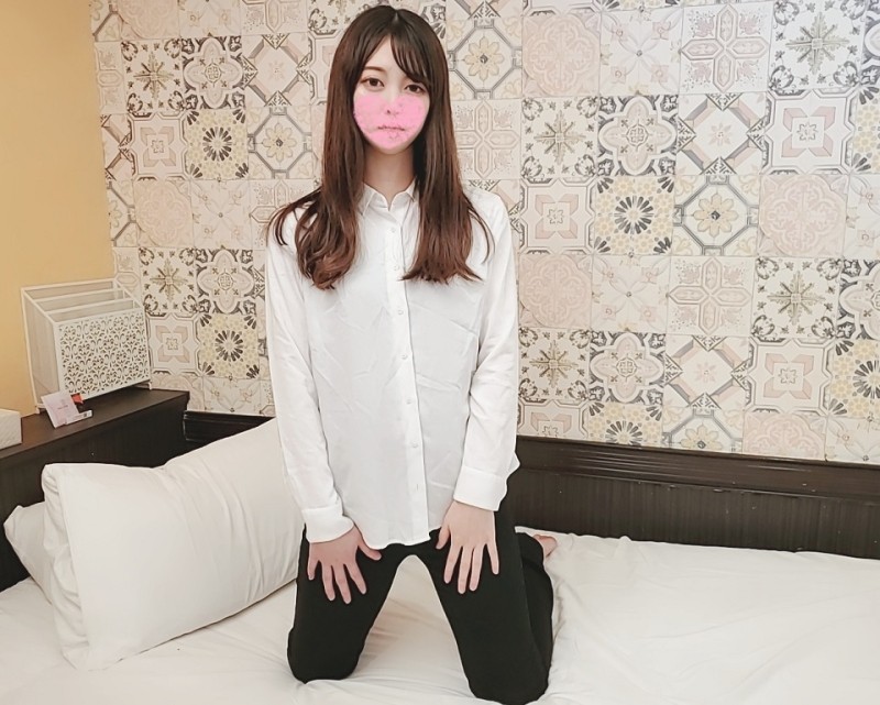 FC2-PPV-2605786 - A good-looking celebrity beauty takes an appearance!  - 172/42 A humiliating appearance of a live delivery beauty with a fair slende
