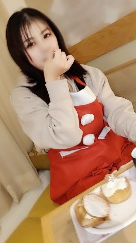 FC2-PPV-2546377 - That girl who is curious about the cafe I often go to / I'm going to have a creampie in the Santa clothes I use at the shop