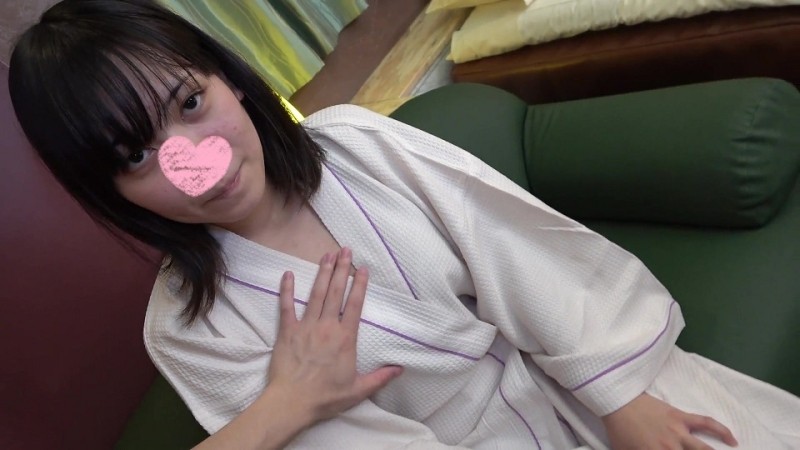 FC2-PPV-2799211 - A naive girl with black hair and beautiful breasts.  - She is a plain girl with a sad face and likes her body.  - She secretly remov