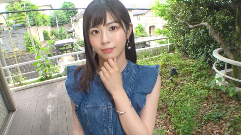 SIRO-4946 - [Masturbation Madness] A beautiful girl who loves masturbation so much that sometimes she spends all day.  - She's in front of the ca