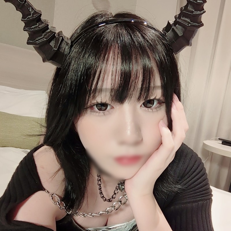 FC2-PPV-4038576 - [Uncensored] Sexual desire demon, Kourin.  - Stab a girl with a stylish white body!  - Participating in the Halloween event, the par