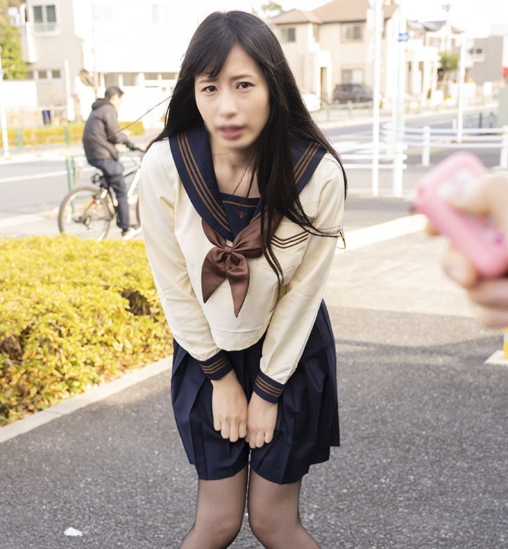 FC2-PPV-2937022 - [Sailor suit remote control] When I put a remote control on a black stocking J type with slender legs on the road, it crumbled and c