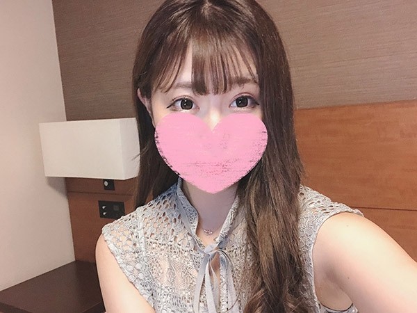 FC2-PPV-2021806 - [Immediate deletion notice] A miraculous encounter with a super-beautiful active gravure belonging to Familia and a dad live site.  