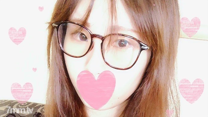 FC2-PPV-1021668 - fc2-ppv 1021668 S-class neat and clean tsundere glasses girl ♥ "Omanko feels good ... ♥" G-spot direct hit greedy masturba