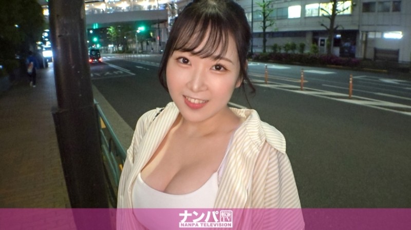 200GANA-2906 - Seriously flirty, first shot.  - 1950 Picking up a lightly dressed girl walking alone at night!  - I was surprised to take off the prot