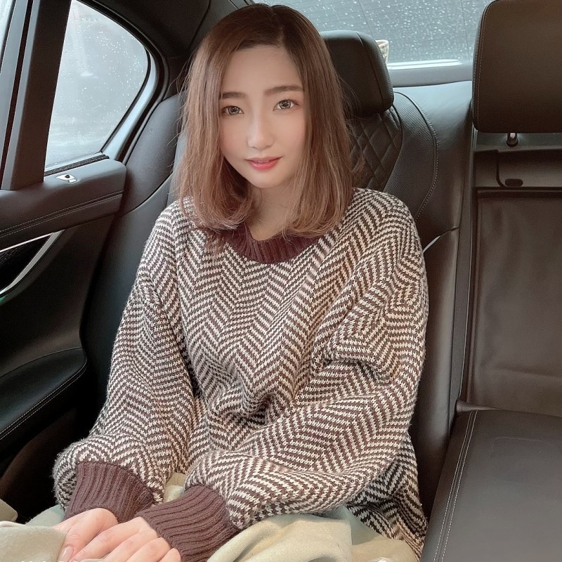 FC2-PPV-2720886 - Affair in the car with a beautiful young wife who squirts!  - The inside of the car is covered with tide with the tide that splashes
