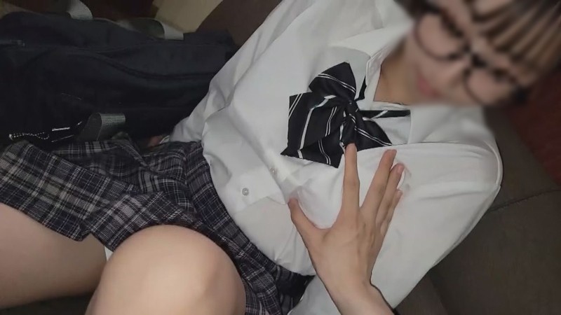FC2-PPV-3861290 - Honor student with glasses.  - Because she is struggling to make ends meet, she only promises panty shots and cums in a hotel.