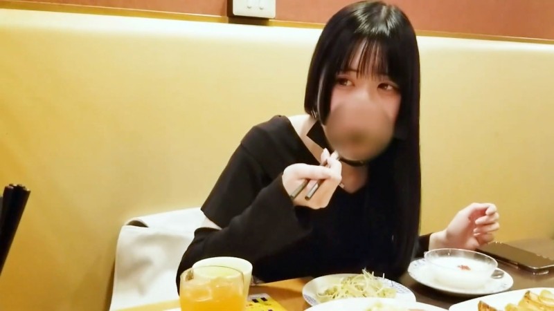FC2-PPV-3269732 - * Limited to 3 days for the first time 2780pt → 1280pt [Uncensored] Creampie from a serious slender JD and a family restaurant date