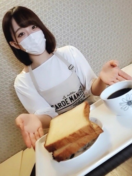 FC2-PPV-2441593 - The signboard girl of the bakery, bukkake and vaginal cum shot in the apron of the shop