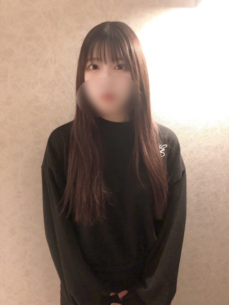 FC2-PPV-4234972 - [Permanent preservation version] You will never regret it.  - That legendary cuteness ⚪︎ Sakayo ⚪︎ E-cup beauty that looks very simi