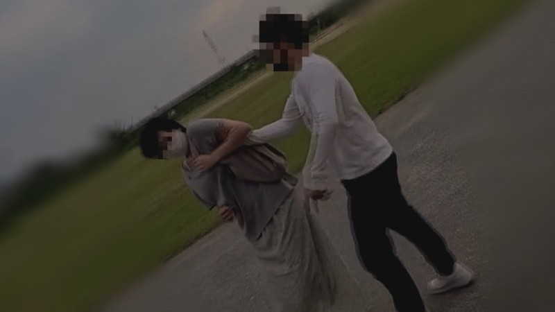 FC2-PPV-2930906 - [Individual] Apartment wife in the early afternoon Unexpected rubbing.  - While it was still bright, I raped the back of my throat u
